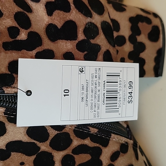 Boots - Picture 4 of 4